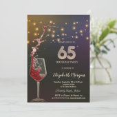 Red Wine String Lights 65th Birthday Party Kaart (Staand voorkant)