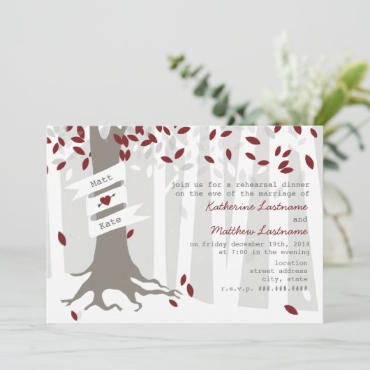 Red Winter Rehearsal Dinner Forest Snow Invitation Kaart (Staand voorkant)