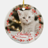 Red Wreath Cat First Kerstmis Eenvoudige foto Keramisch Ornament (Achterkant)