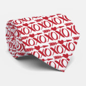 Red XOXO Heart Arrow Patroon Valentijns Stropdas (Opgerold)
