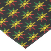 Red Yellow Green Black Snowflakes Pattern Rasta Tafelkleed (Gekanteld)