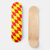 Red Yellow Harlequin Checkered Design Persoonlijk Skateboard (Voorkant)