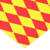 Red Yellow Harlequin Checkered Design  Tafelkleed (Gekanteld)
