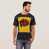 Red Yellow Old Auto Racing Car T-shirt (Voorkant volledig)