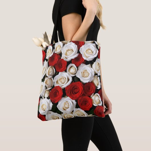 RedandWhiteRoses Tote Bag (Dichtbij)