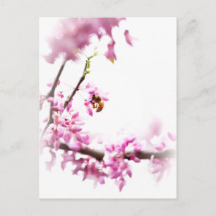 Redbud en honingbijen in Springtime Uitnodiging Briefkaart