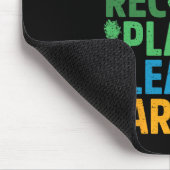 Reddingsdieren bijen redden Recyclen plastic aarde Muismat (Hoek)