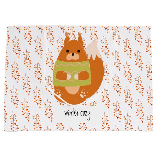 Reddish Brown Squirrel In a Green Sweater Groot Cadeauzakje (Voorkant)