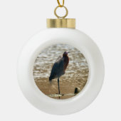 Reddish Egret Keramische Bal Ornament (Voorkant)