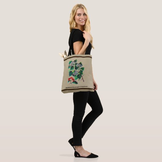 Redhaw Hawthorn op oud papier Tote Bag (Op model)