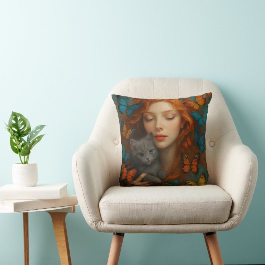Redhead and kitten Throw Pillow Kussen (Stoel)