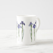 Redoute Drie Blauwe Iris Fine Art Bone China Mok (Voorkant rechts)