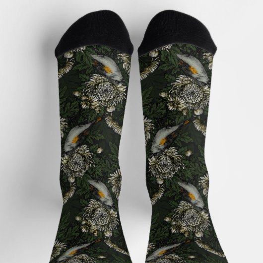 Redstarts in the chrysanthemums in green and white sokken (Top)