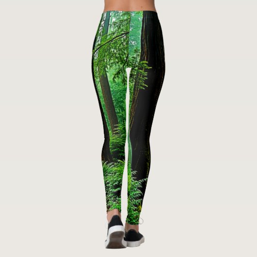 Redwood Forest Misty Tranquility Ontwerp Leggings (Achterkant)
