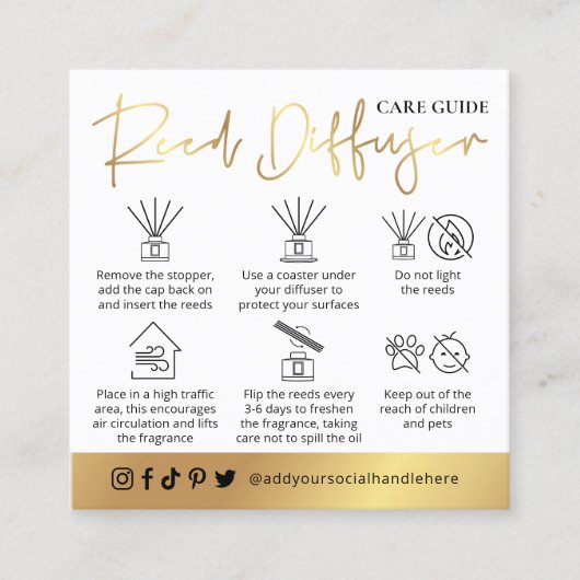 Reed Diffuser Care Instructies Wit & Goud Logo Vierkante Visitekaartje (Voorkant)