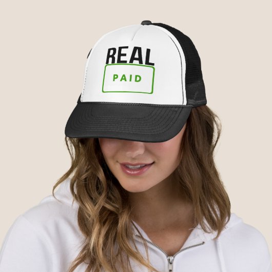 REËEL BETAALD TRUCKER PET (In situ)