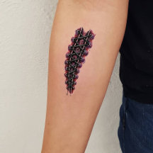 Reëel genaaid wond 2 tijdelijke tatoeage