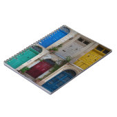 Reeks kleurrijke voordeuren op Malta Notitieboek (Linkerzijde)