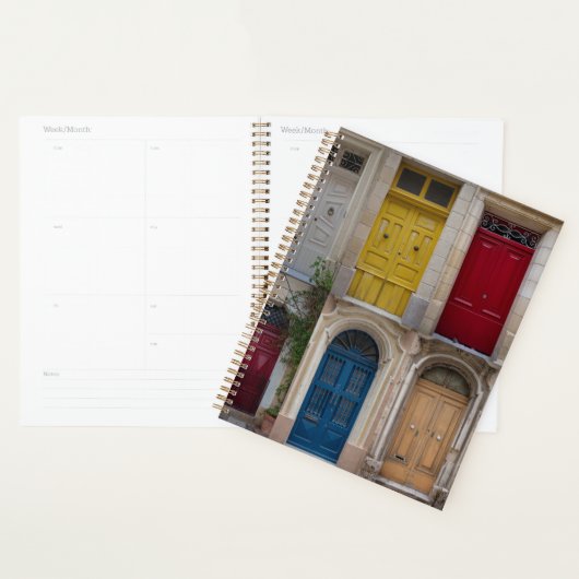 Reeks kleurrijke voordeuren op Malta Planner (Display)
