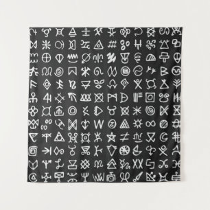 Reeks symbolen rune letters doopvont. Ancient occu Wandkleed