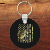 Reel Cool Grandpa Crape Fishing Camo American Flag Sleutelhanger (Voorkant)