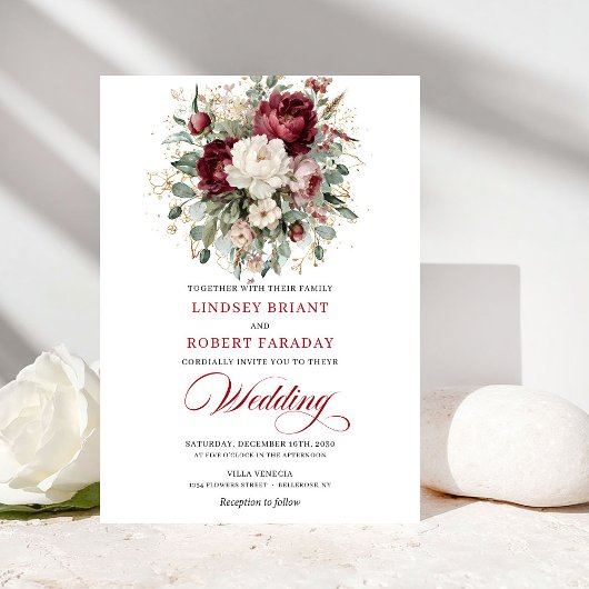 Refined Burgundy White Floral Wedding Invitation Kaart