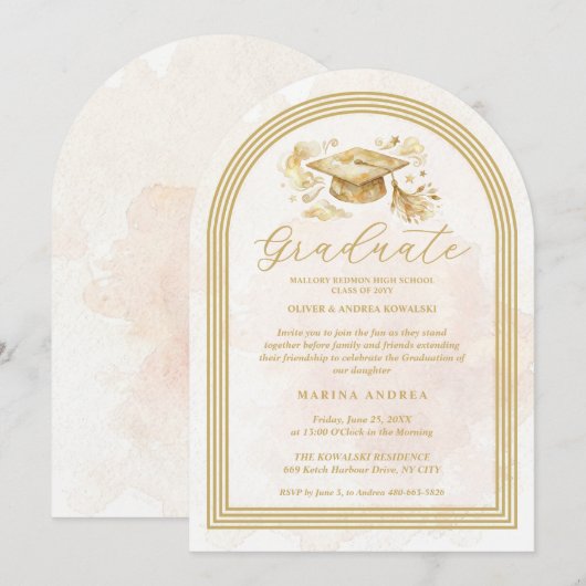 Refined Graduate Cap in Beige Tones Graduation Kaart (Voorkant / Achterkant)