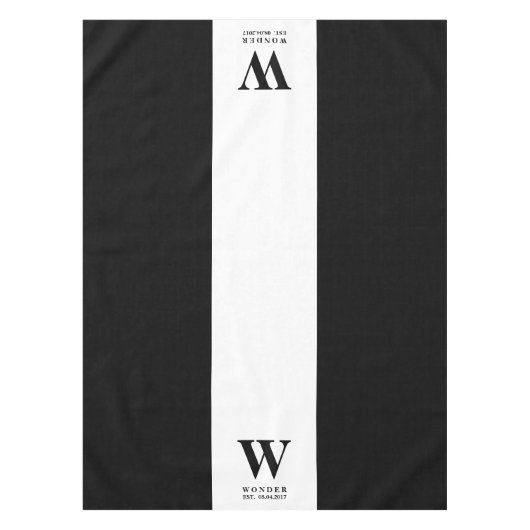 Refined Minimalist Monogram | Black Newly Wed Wedd Tafelkleed (Voorkant)
