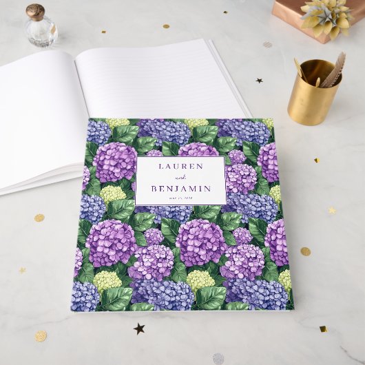 Refined Purple Floral Pattern Gastenboek (Voorkant open)