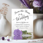 Reflecterende Lavender Paars Roos Romantic Wedding Save The Date<br><div class="desc">Deze bruiloft Save the Date-kaart is romantisch, elegant, stijlvol en mooi. Het is voorzien van een foto van één paars gekleurd lavender met lange stempelstructuur dat in een waterreservoir met golven en rimpels reflecteert. De tekst is een fancy manuscriptkalligrafie op een witte achtergrond. Op de achterzijde is een gemarmerd paars...</div>