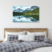 Reflectie op hoog meer canvas afdruk (Insitu (Slaapkamer))