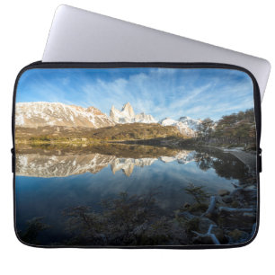 Reflectie op patagonië laptop sleeve