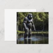 Reflectie van Bigfoot in Water (Voorkant / Achterkant)