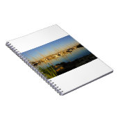 Reflectie van boten in een haven. notitieboek (Rechterzijde)