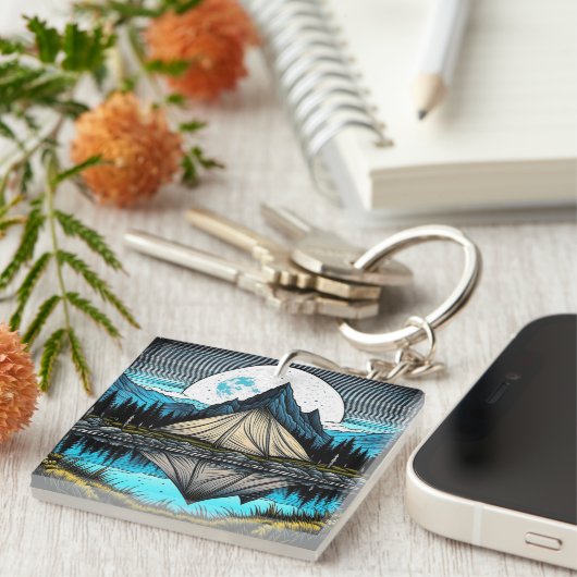 Reflectie van een tent op het meer in de bergen sleutelhanger (Voorkant Rechts)