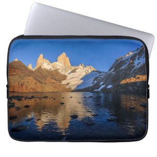 Reflectie van Fitz Roy op Sunrise Laptop Sleeve