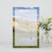 Reflectie voor rode bergen briefpapier (Staand voorkant)