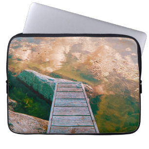 Reflecties in de zweedse archipel laptop sleeve