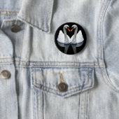 Reflecties of Love, Heart Shape, White Swans Ronde Button 5,7 Cm (In situ)