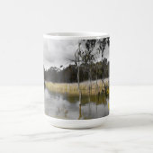 Reflecties onder de grijze hemel koffiemok (Center)