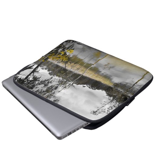 Reflecties onder de grijze hemel laptop sleeve (Voorkant onderkant)