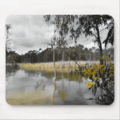 Reflecties onder de grijze hemel muismat (Voorkant)