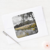 Reflecties onder de grijze hemel vierkante sticker (Envelop)