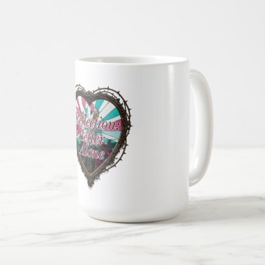 Reflection: Better Alone T-Shirt | Shattered Mirro Koffiemok (Voorkant rechts)