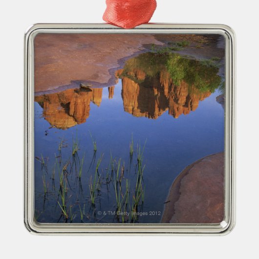 Reflection of Cathedral Rock , Sedona , Arizona Metalen Ornament (Voorkant)