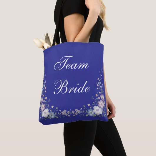 Regal Blue Elegance Tuin Bloeit Tote Bag (Dichtbij)