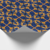 Regal Blue en Gold Motif Crest Heraldry Cadeaupapier (Hoek)