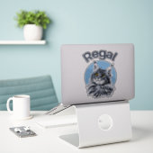 Regal. Ontdek de vele vormen van de kat Sticker (Laptop op bureau)