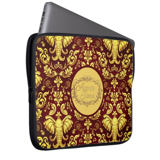 Regal Trumpeting Glory: Personalized Crimson Mara  Laptop Sleeve (Voorkant Rechts)
