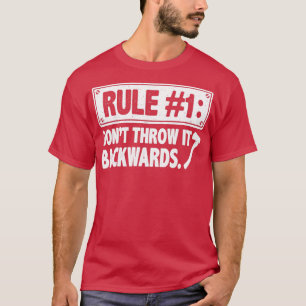 Regel gooit het achterwaarts t-shirt